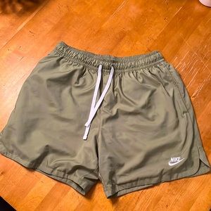 Nike Sportswear Sport Essentials Shorts. Sage green. Men’s medium. Lined.
